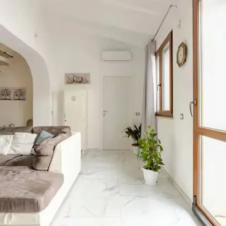 With Garden, Apartamento *