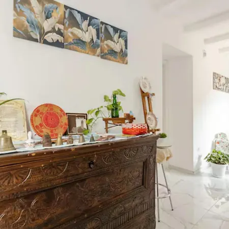 With Garden, Apartamento
