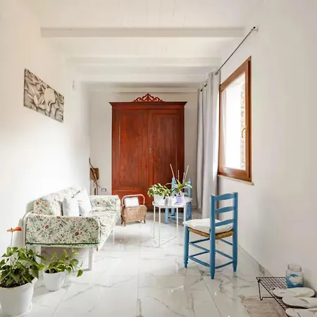 Apartment With Garden,